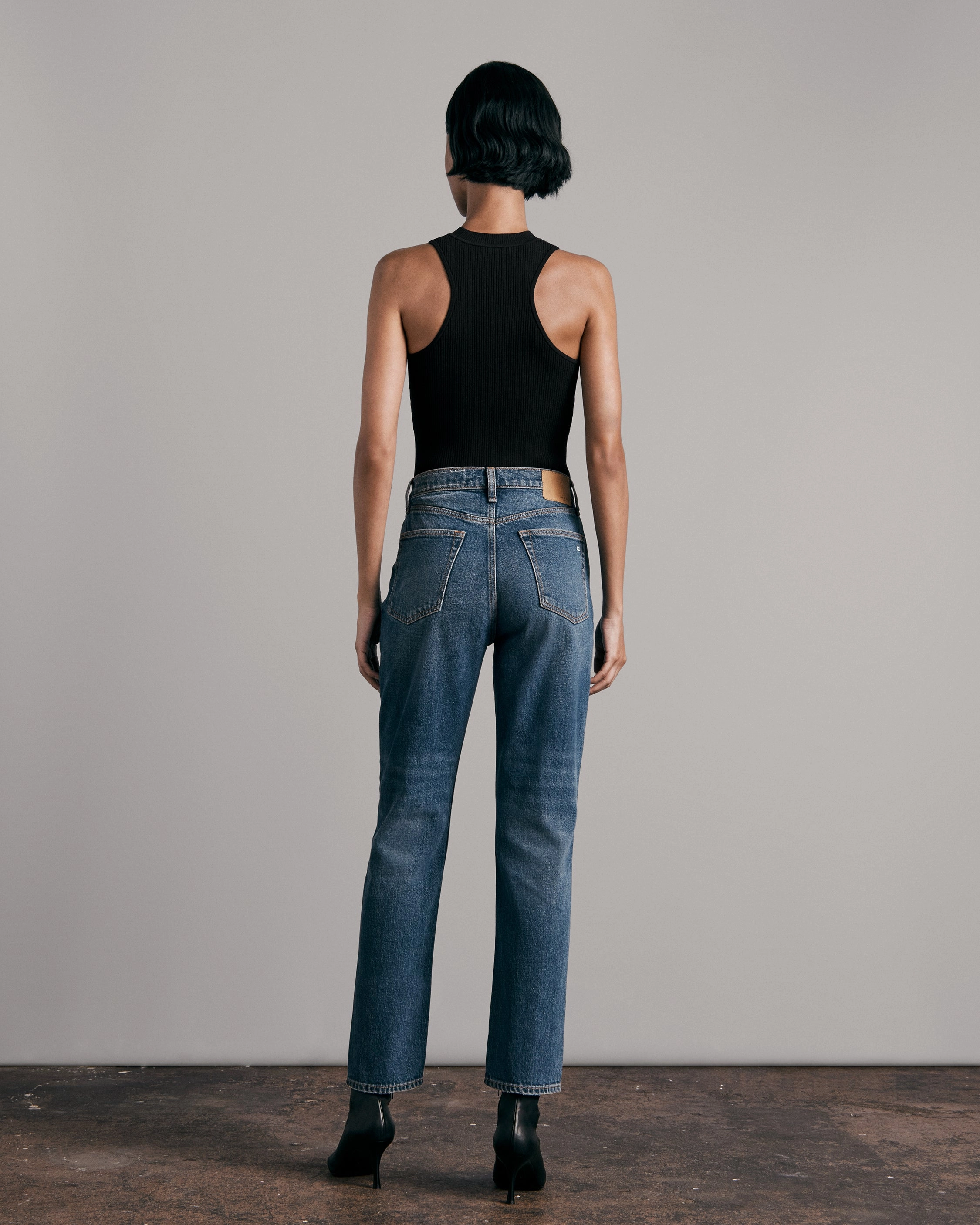 Asher Keyhole Tank