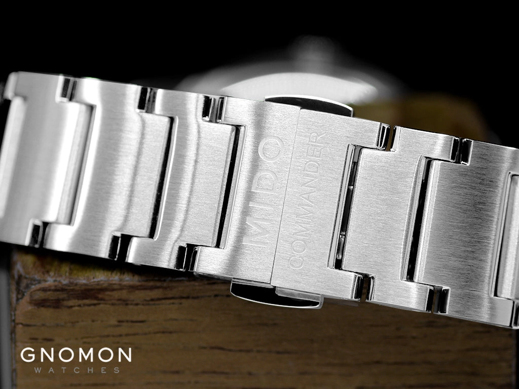 Commander Lady Mother of Pearl Ref. M021.207.11.106.00