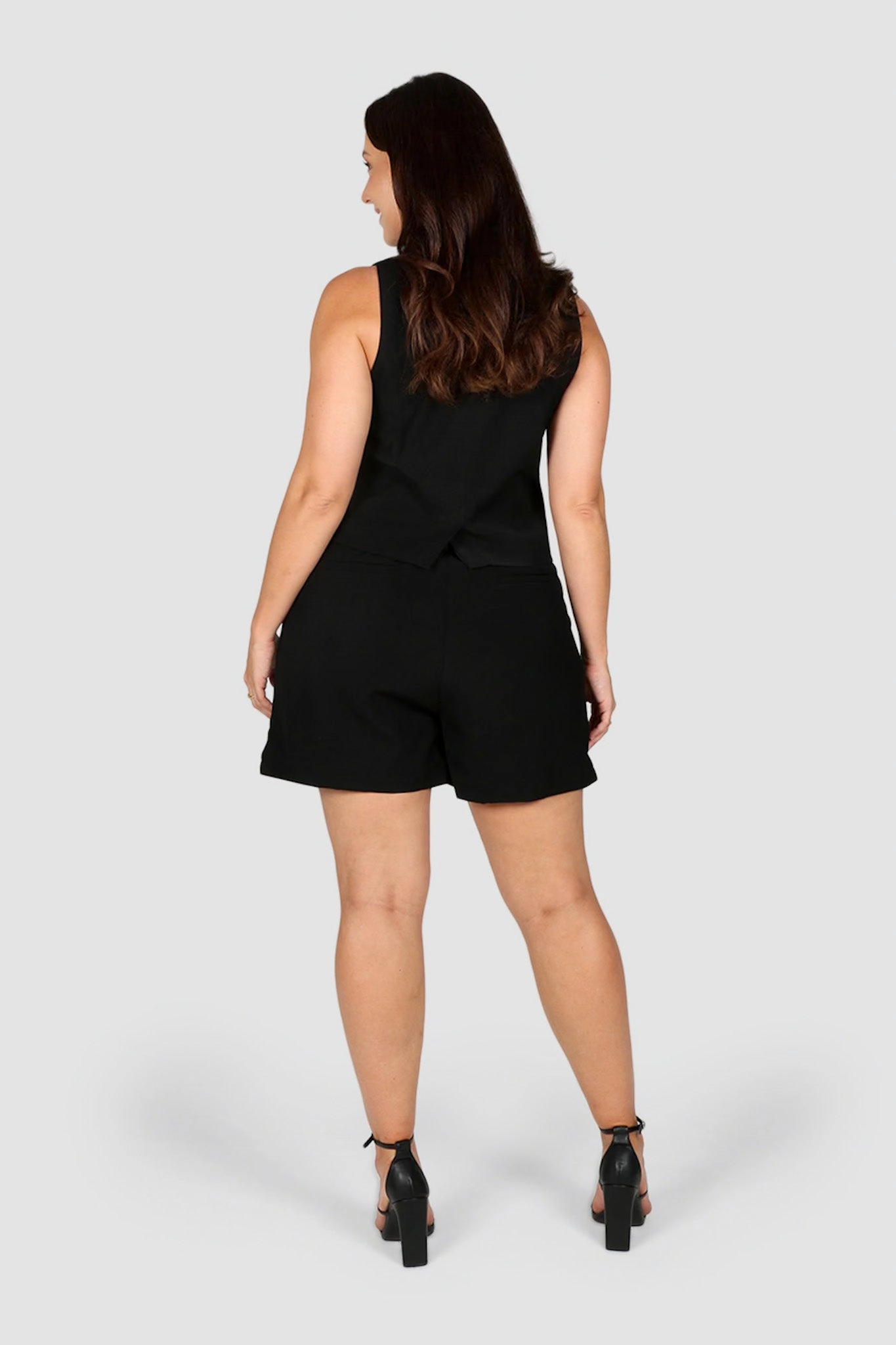 WYATT SHORT BLACK